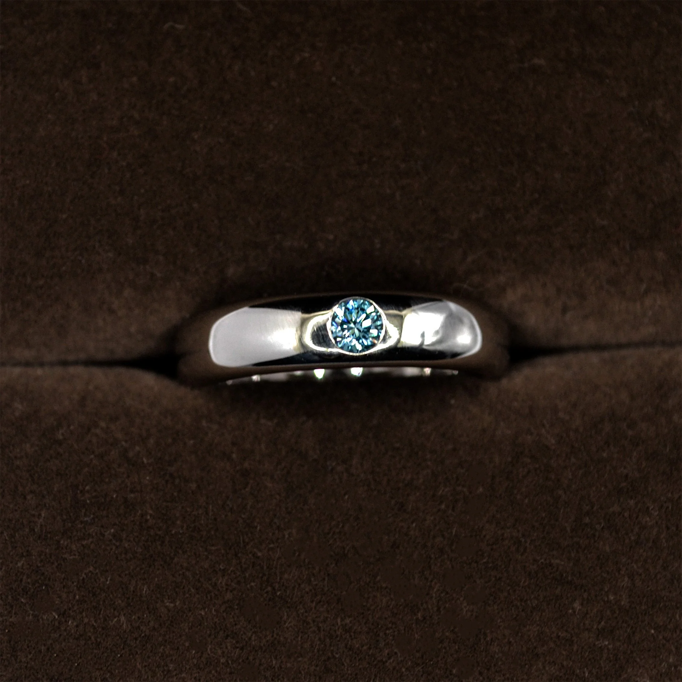 Cremation Diamond Ring R1357 | EverDear | Cremation Diamonds